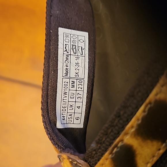 VIONIC | ORTHAHEEL TIDE II | BROWN LEOPARD THONGS - Picture 7 of 9